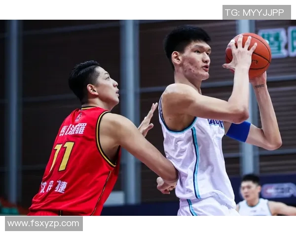 张兆旭：从篮球场上的巨人到生活中的榜样，激励年轻一代追逐梦想的故事